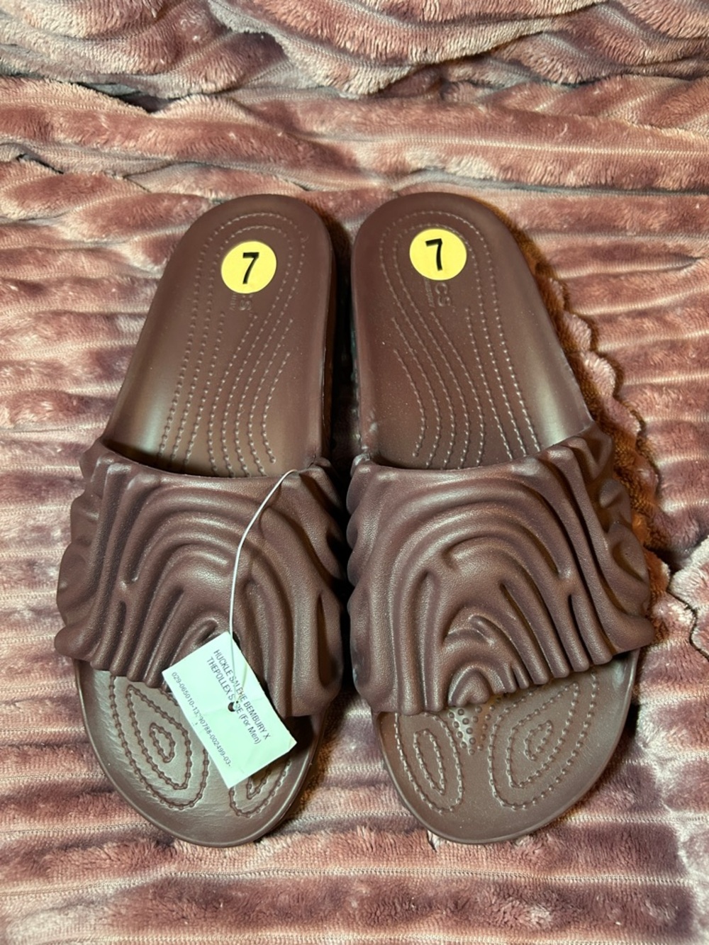 NWT: CROCS Maroon Wavy-Textured Slide Sandals